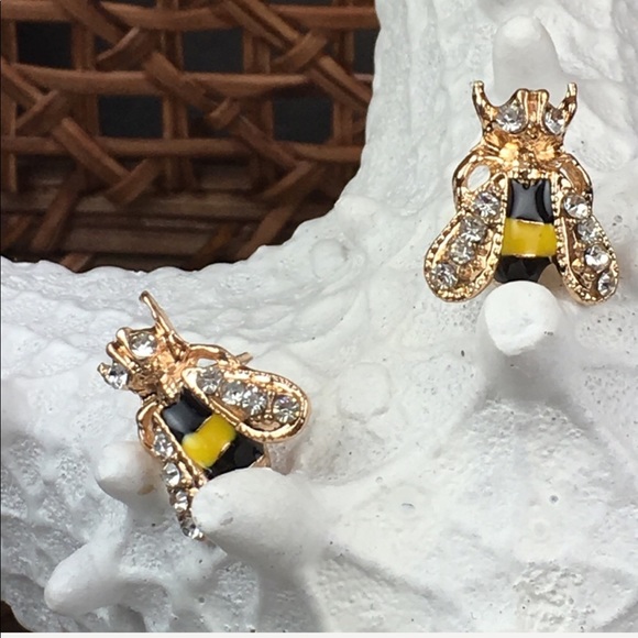 Bumblebee Stud Earrings - Picture 4 of 10